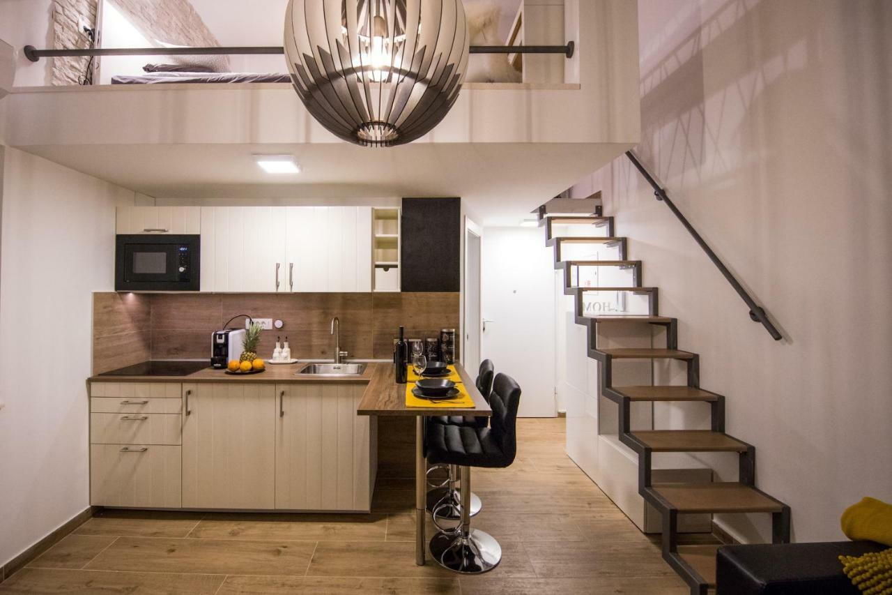 Velvet Apartment *