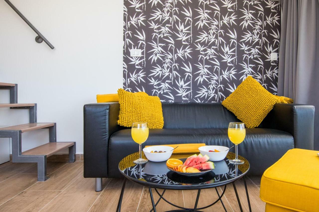 Velvet Apartment *